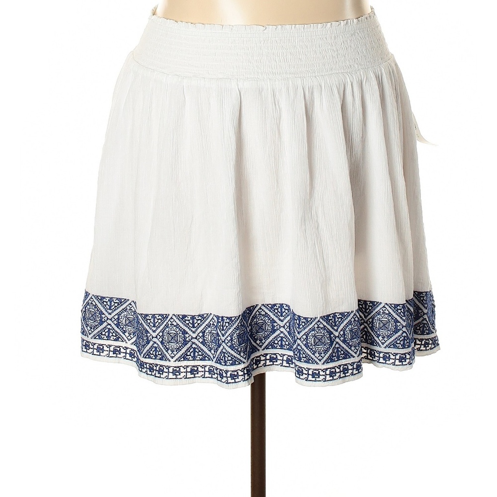 White and blue skirt - Picture 1 of 5